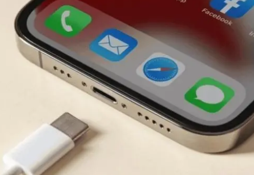 西夏苹果15维修分享iPhone15改USB-C接口后能和安卓用户互借充电器吗 